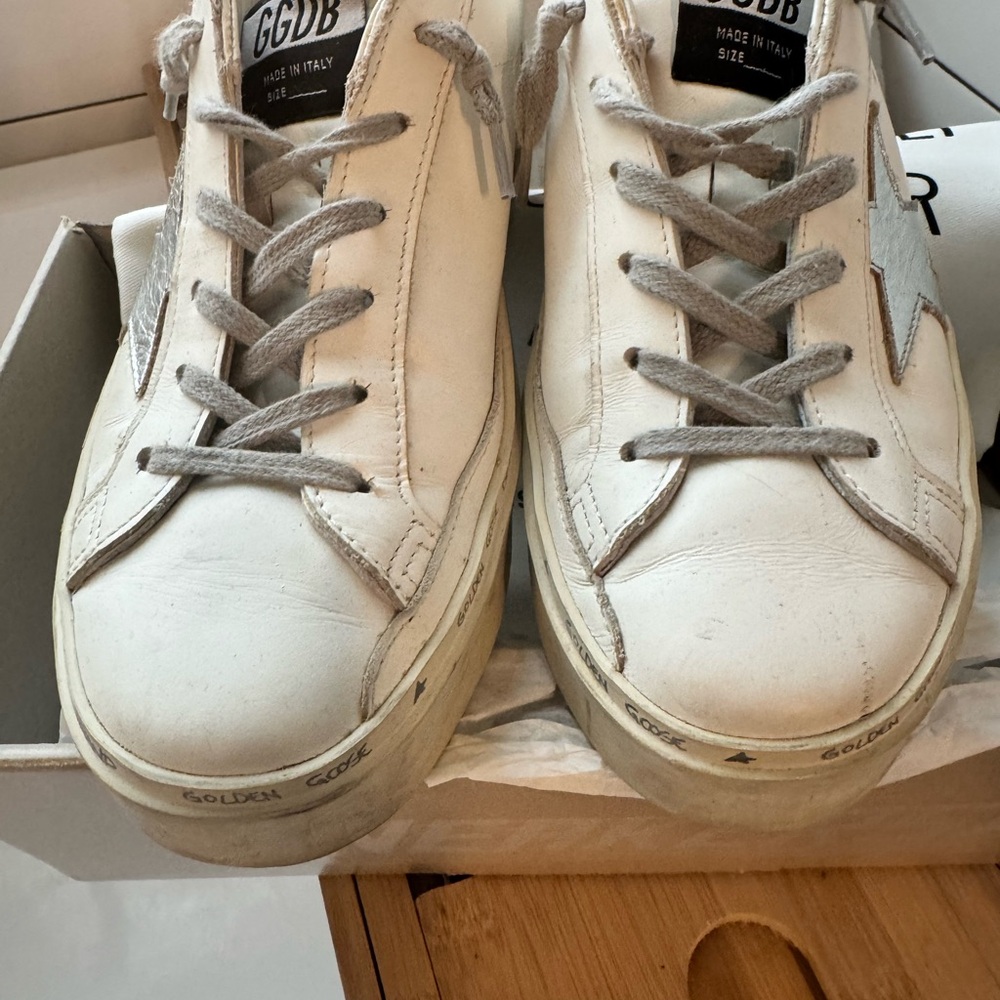 Golden Goose Sneakers with Star Accent - Picture 7 of 8